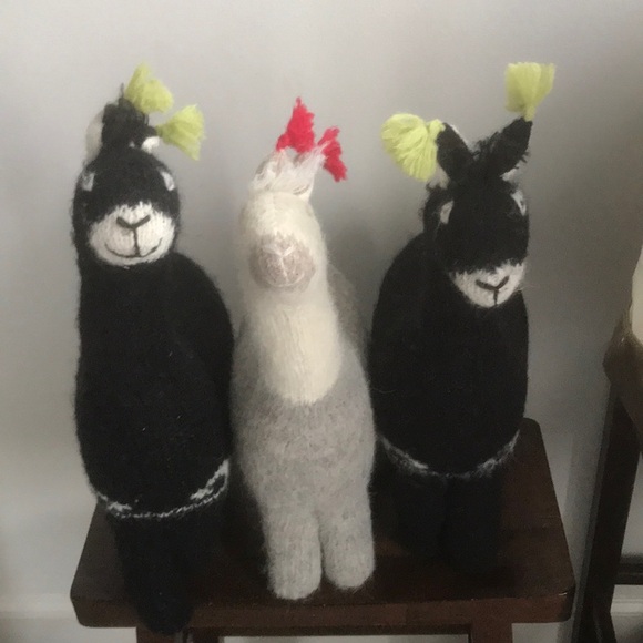 Free People or  Anthropologie Alpaca Llama NEW - Picture 1 of 17